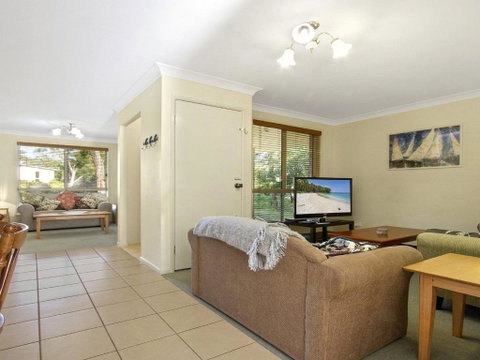 Dolphin Cottage In The Heart Of Callala Beach - New South Wales Tourism  6