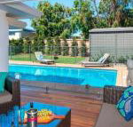 Emerald coastal walk swimming pool pet friendly