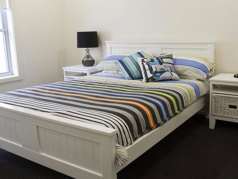 Joness Beach House Perfect Location With Views! - New South Wales Tourism  1