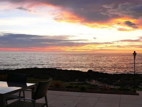 Joness Beach House Perfect Location With Views! - New South Wales Tourism  4