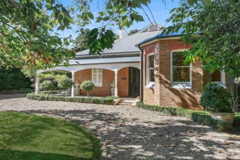Redcourt Est 1904: Southern Highlands Elegance - New South Wales Tourism  0