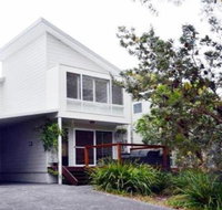 Scribbly Gum on Benton bushland setting - New South Wales Tourism 