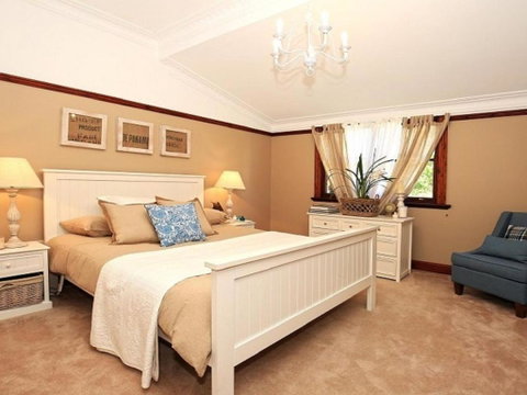 Sarnia Period Home In Garden Oasis With Pool - New South Wales Tourism  1