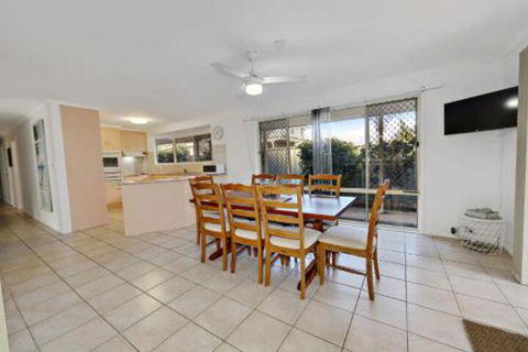 Perfect Getaway Hervey Bay - New South Wales Tourism  6