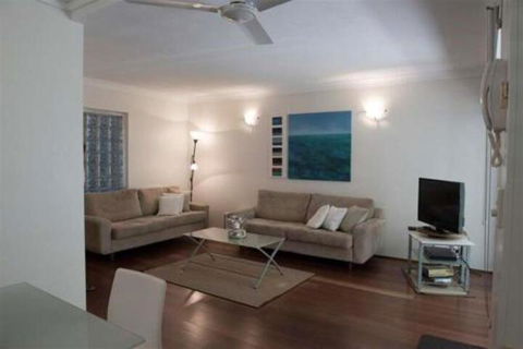 Absolute Beachfront Mooloolaba - New South Wales Tourism  5