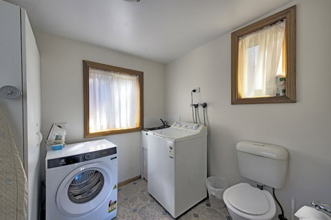 Freycinet Sanctuary 5 - New South Wales Tourism  6