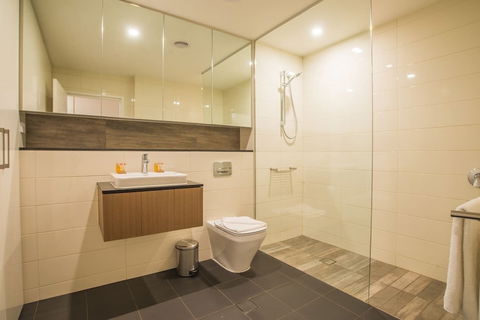 Serene Leichhardt 2bed2bath APT - New South Wales Tourism  6