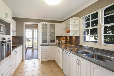 31 McMillan Crescent - New South Wales Tourism  4