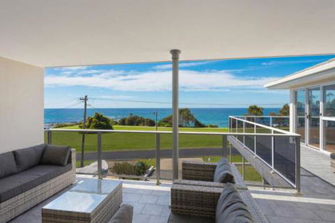 31 McMillan Crescent - New South Wales Tourism  2