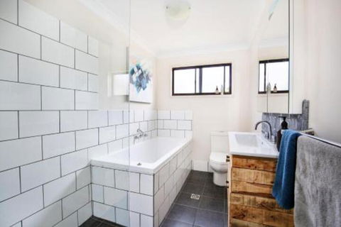 Aloha Pet & Family Friendly 10 Min Walk To Beach - New South Wales Tourism  2