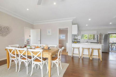 Casa Sorella Beachfront Family Home With Pool - New South Wales Tourism  7