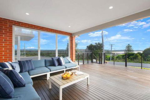 Casa Sorella Beachfront Family Home With Pool - New South Wales Tourism  0