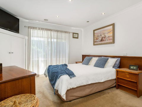 KARINYA MORNINGTON - New South Wales Tourism  2
