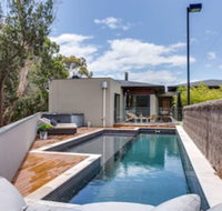 Kalina Retreat tennis  pool - New South Wales Tourism 