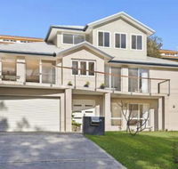 Luxurious Lake Front Long Jetty - New South Wales Tourism 