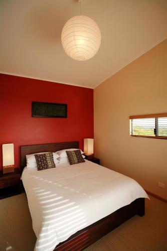 Redgate Beach Escape - New South Wales Tourism  4