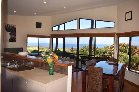 Redgate Beach Escape - New South Wales Tourism  1