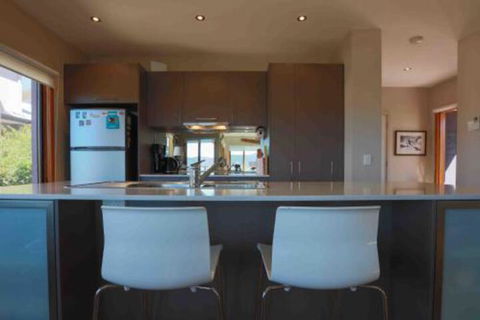 Snowy Mountains Townhouse - New South Wales Tourism  4