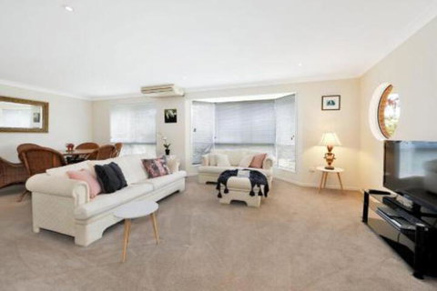 Hook Wine & Sinker Hervey Bay - New South Wales Tourism  4