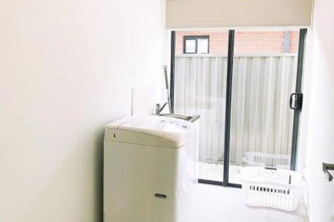 Comfortable 4BR 2Bath House Tarneit Melbourne???? - New South Wales Tourism  5