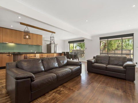 Family Foreshore Favourite - New South Wales Tourism  5