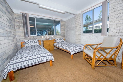 Fingal Bay Beach House 32 Lentara Street - New South Wales Tourism  6
