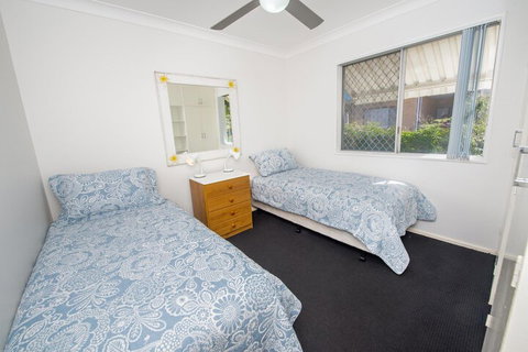 Fingal Bay Beach House 32 Lentara Street - New South Wales Tourism  7