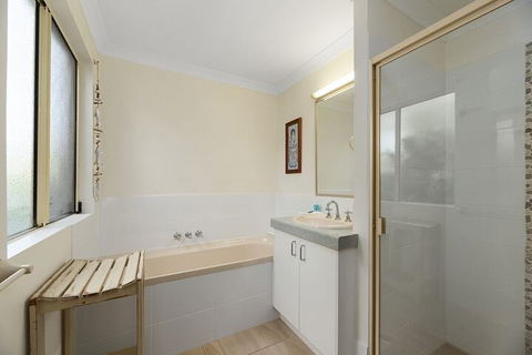 Fabulous Pet Friendly Family Home - 3 Carribean Court - New South Wales Tourism  2