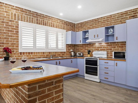 Fern Way Beach House 70m To Beach - New South Wales Tourism  4