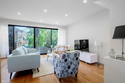 Designer Taste 2BR Townhouse@hawthorn - New South Wales Tourism  4