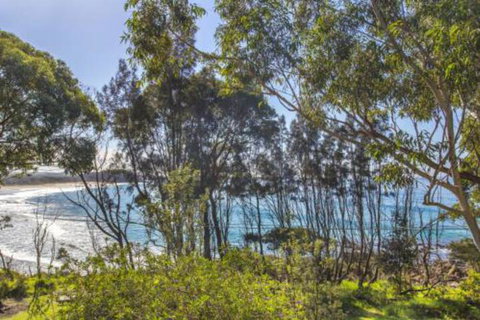 Surfers Ave 17 Narrawallee - New South Wales Tourism  2