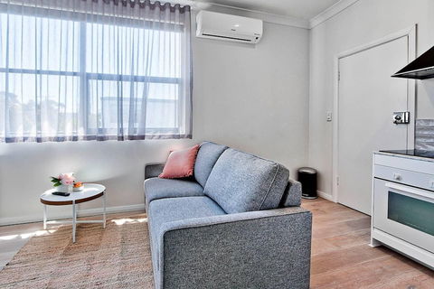 1 Bedroom Apt With Air Conditioning In Plympton - New South Wales Tourism  6
