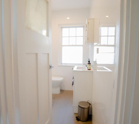2 Bdrm Art Deco Apt Stroll To Bondi Junction - New South Wales Tourism  5