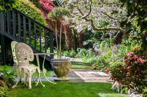 Magnolias On Mernda - New South Wales Tourism  2