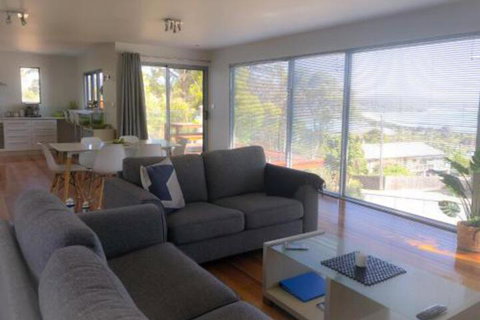 BAY Of FIRES BEACH SHACK Ocean Views From A Modern Beachhouse - New South Wales Tourism  3