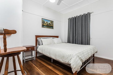 Brighton Waterfront Beach House - New South Wales Tourism  4