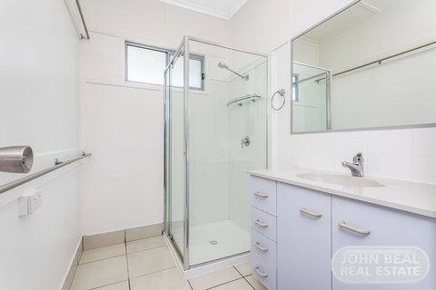 Brighton Waterfront Beach House - New South Wales Tourism  6