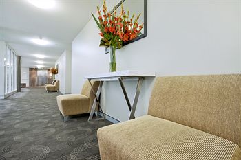 Clifton Suites On Northbourne - New South Wales Tourism  6
