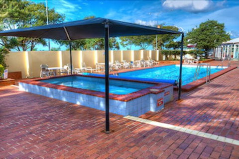 Oceanfront In Surfers Paradise Retreat - New South Wales Tourism  2