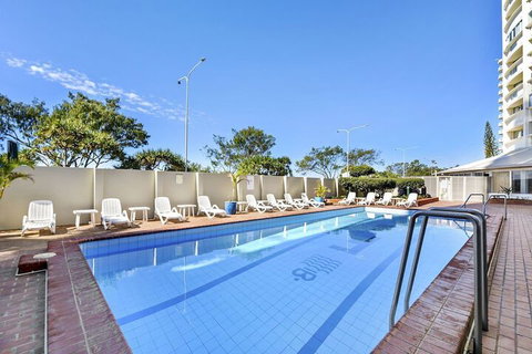 Oceanfront In Surfers Paradise Retreat - New South Wales Tourism  3