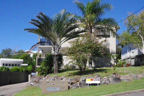 Unit 2 At 4 Pelican Street, Peregian Beach, Noosa Area - New South Wales Tourism  1