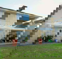 Waterfront Villa in Sanctuary Lakes - New South Wales Tourism 
