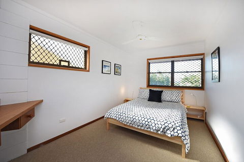 Sun Ray - 9 Pelican Street, Peregian Beach, Noosa Shire - New South Wales Tourism  4