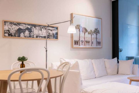 Trendy 1 Bedroom Apartment In The Heart Of Collingwood - New South Wales Tourism  7