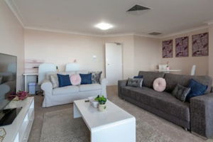 Milsons Point Apartment With Harbour Bridge Views