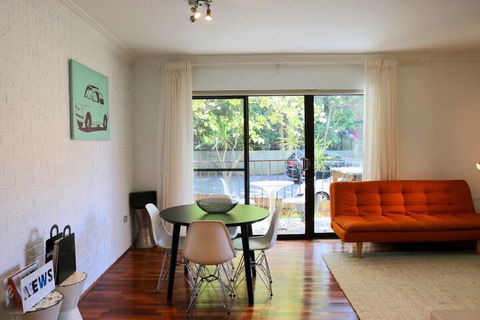 Spacious 3 Bedroom Apartment 20 Min To The CBD - New South Wales Tourism  6
