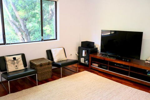 Spacious 3 Bedroom Apartment 20 Min To The CBD - New South Wales Tourism  4