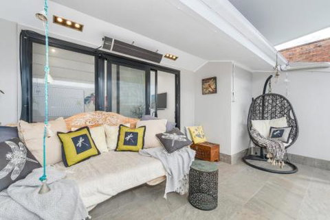 Urban Chic 3 BR House In Wickham - New South Wales Tourism  5