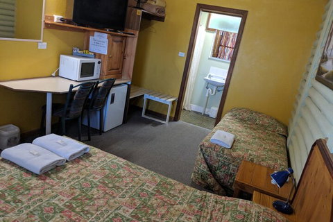 Pinehaven Motel - New South Wales Tourism  2