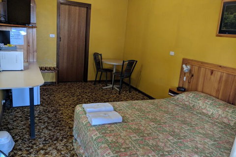 Pinehaven Motel - New South Wales Tourism  3